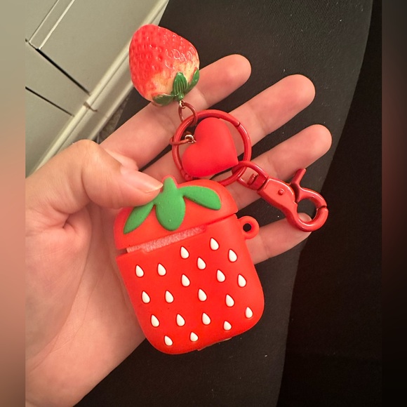 Brand new 🍓 AirPods case - Picture 2 of 2